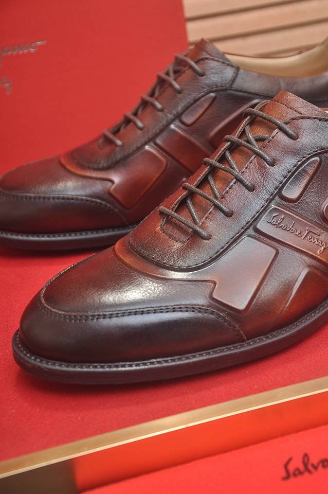 Ferragamo Men’s Calfskin leather Sneakers Colorway 2 1133310-2