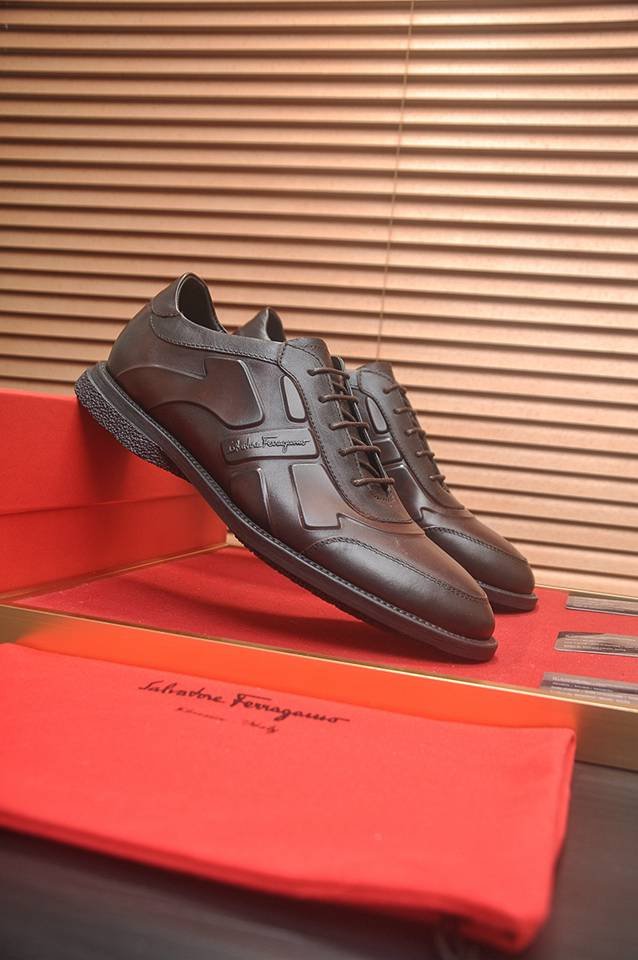 Ferragamo Men’s Calfskin leather Sneakers Colorway 1 1133310-1