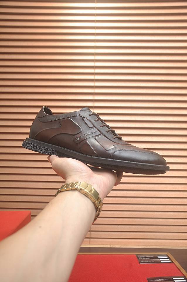 Ferragamo Men’s Calfskin leather Sneakers Colorway 1 1133310-1
