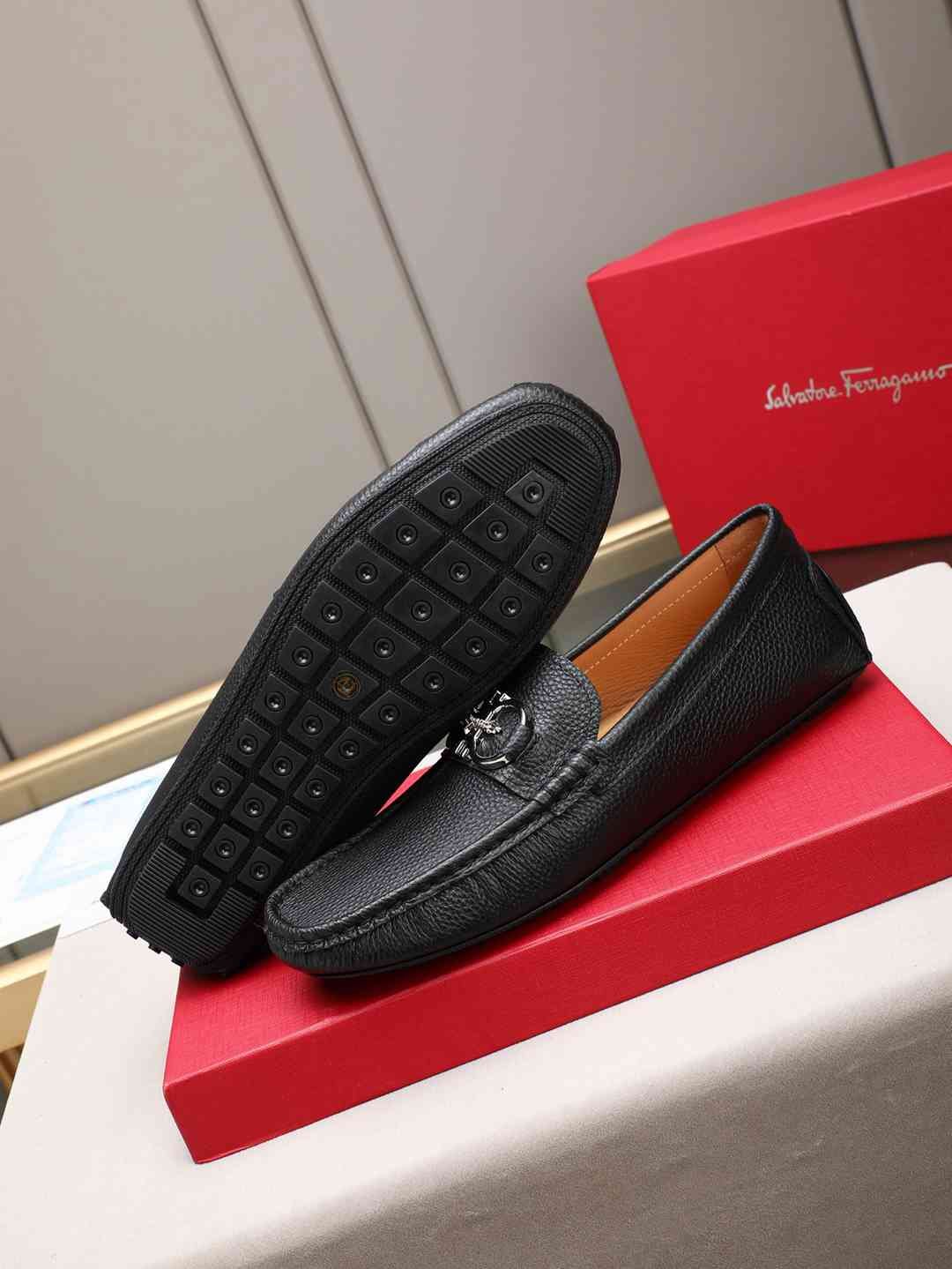 Ferragamo Leather Sneakers Colorway 2 1308220-2