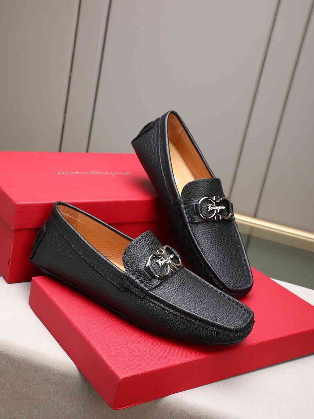 Ferragamo Leather Sneakers Colorway 2 1308220-2
