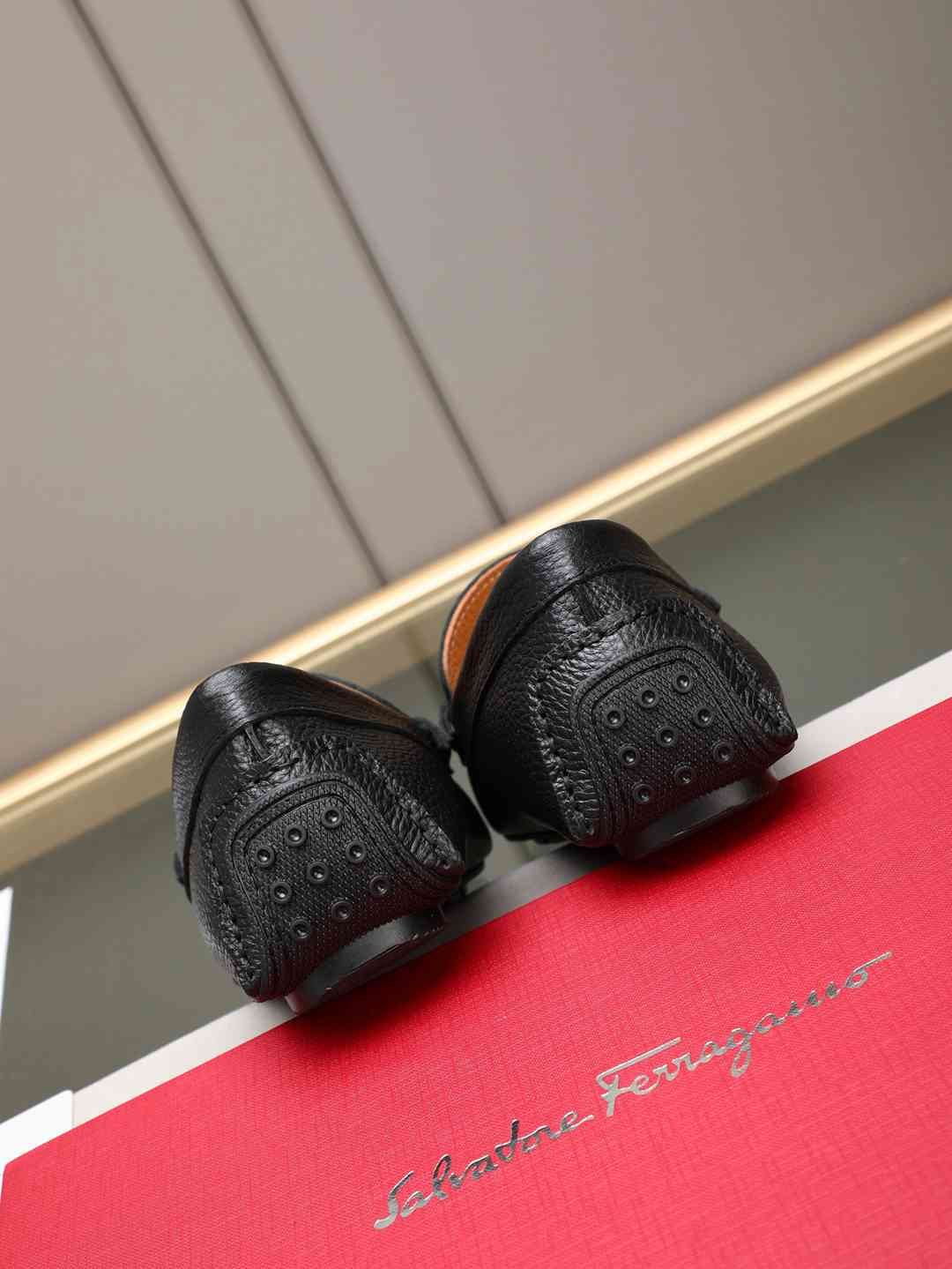 Ferragamo Leather Sneakers Colorway 2 1308220-2