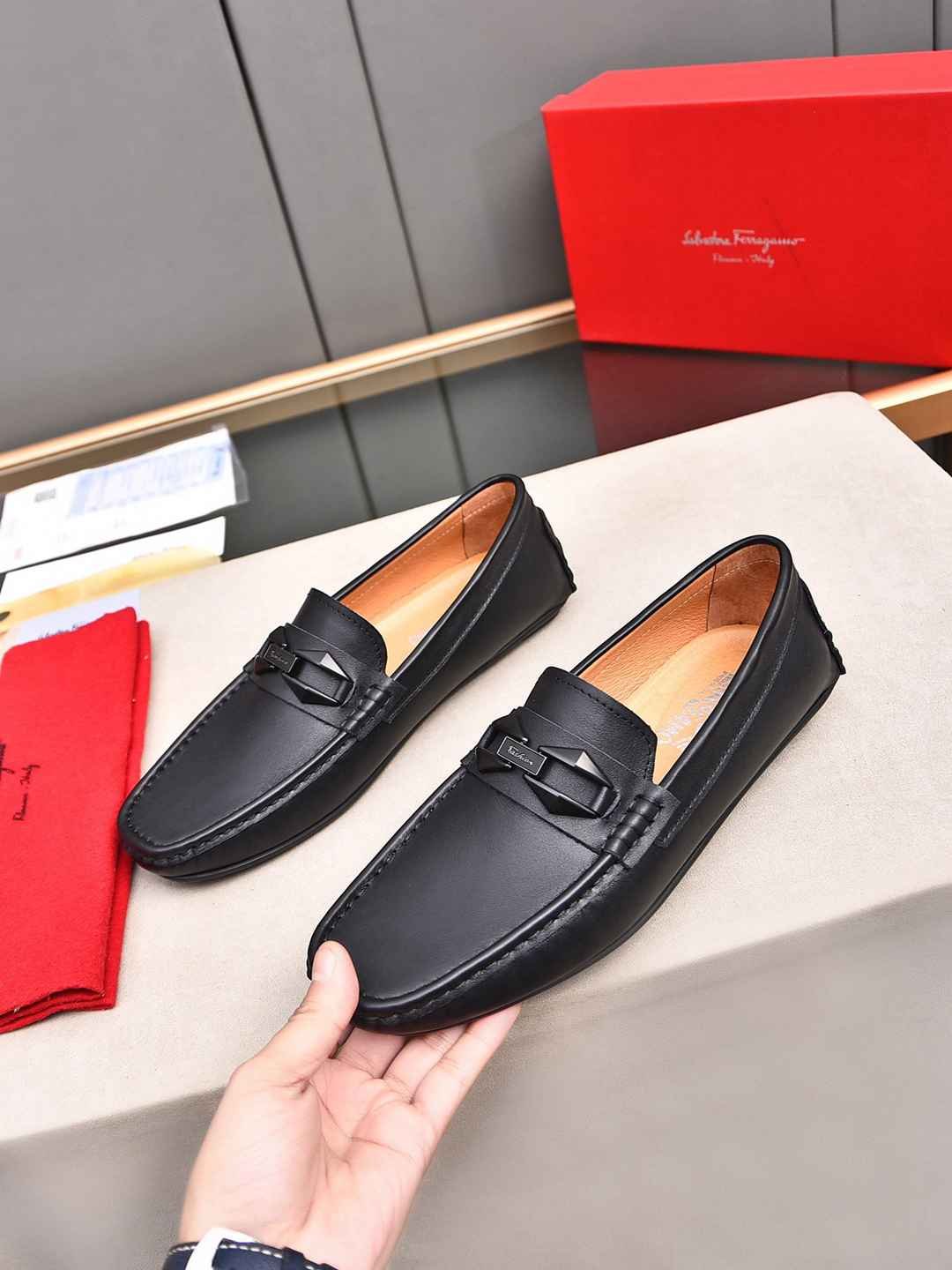 Ferragamo Leather Sneakers 1308220