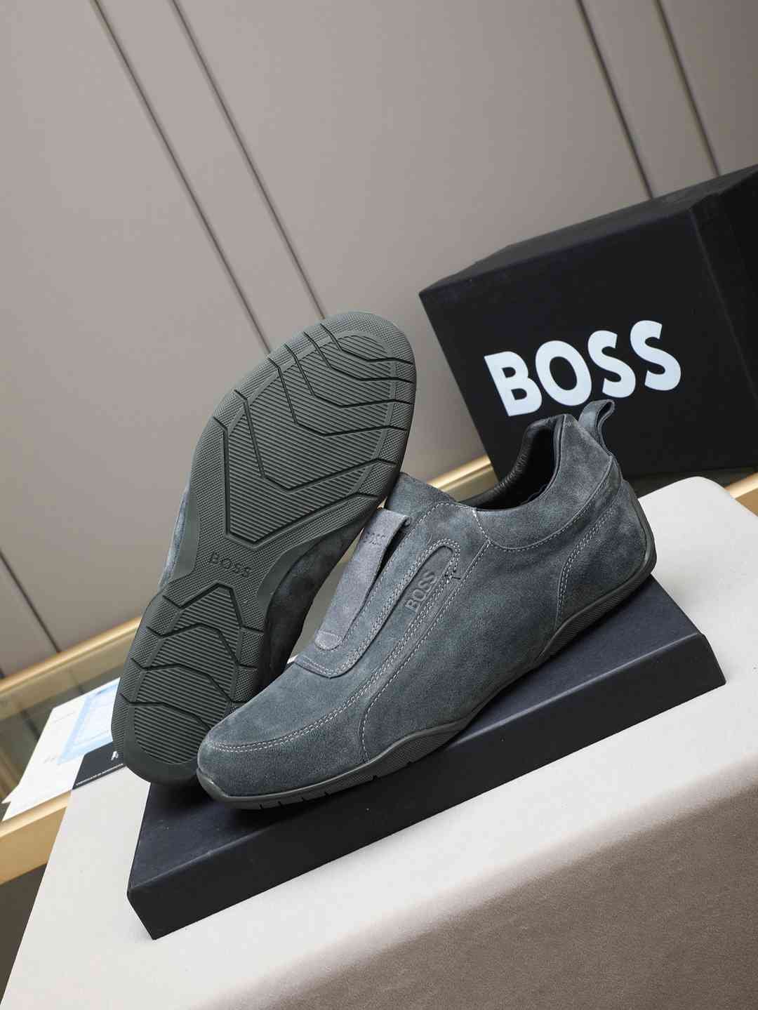 Boss Men’s Leather Casual Sneakers Colorway 17 1308250-17