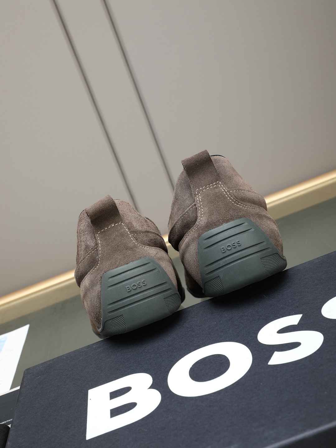 Boss Men’s Leather Casual Sneakers Colorway 16 1308250-16
