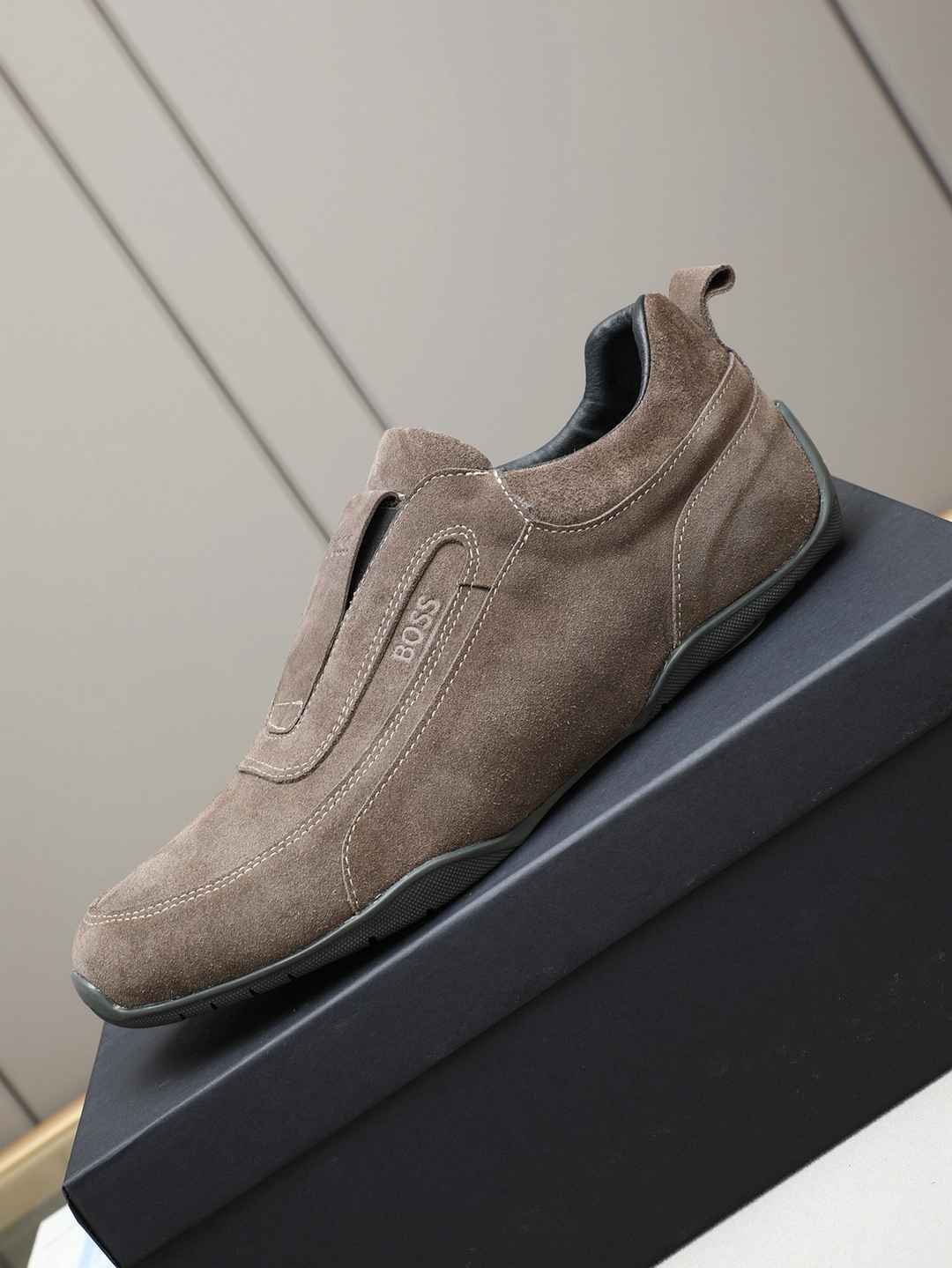 Boss Men’s Leather Casual Sneakers Colorway 16 1308250-16