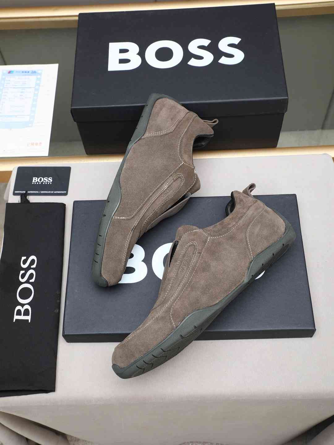 Boss Men’s Leather Casual Sneakers Colorway 16 1308250-16