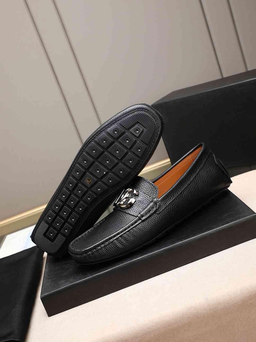 Dolce & Gabbana DG Sneakers Colorway 2 1308220-2