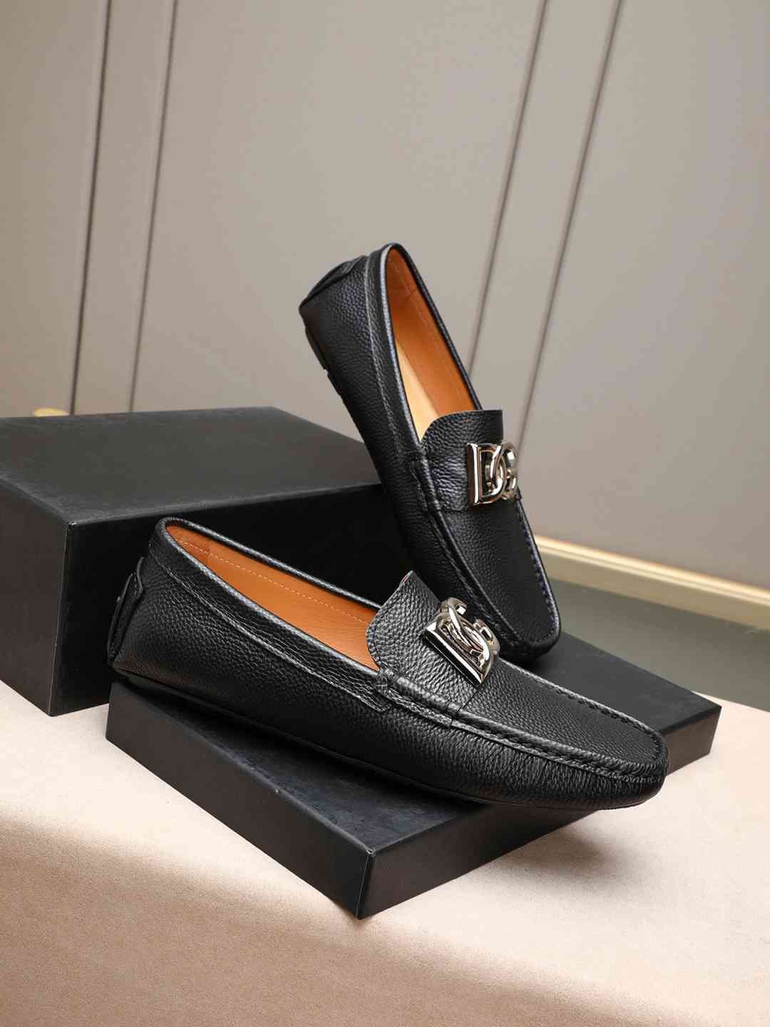 Dolce & Gabbana DG Sneakers Colorway 2 1308220-2