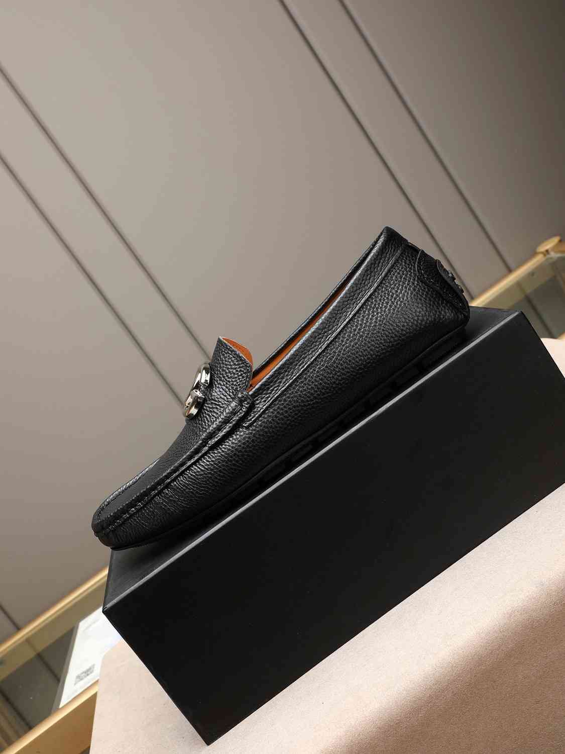 Dolce & Gabbana DG Sneakers Colorway 2 1308220-2