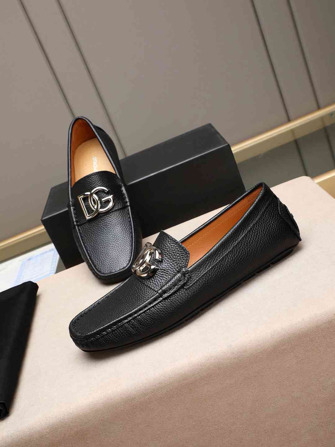 Dolce & Gabbana DG Sneakers Colorway 2 1308220-2