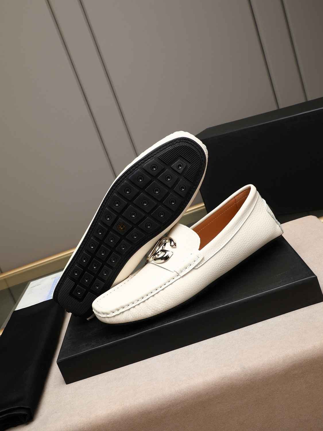 Dolce & Gabbana DG Sneakers Colorway 1 1308220-1
