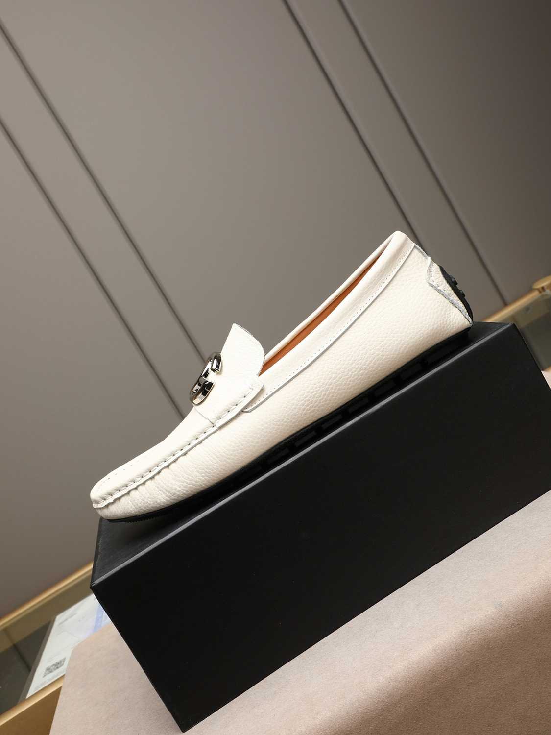 Dolce & Gabbana DG Sneakers Colorway 1 1308220-1