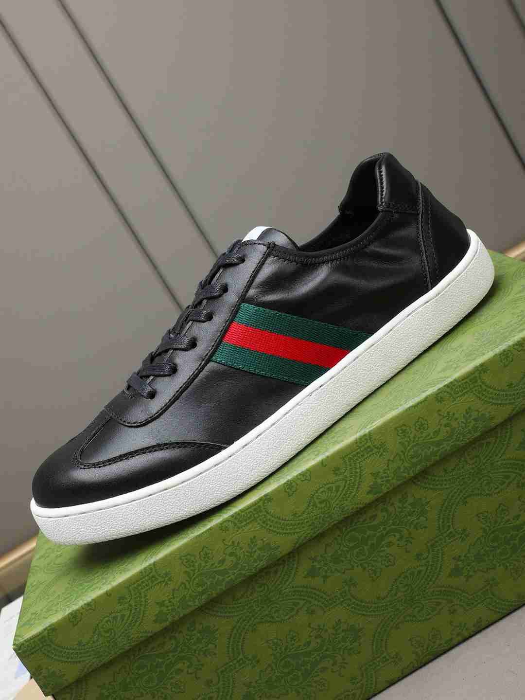 Gucci Leather Court Sneakers Colorway 6 1308230-6