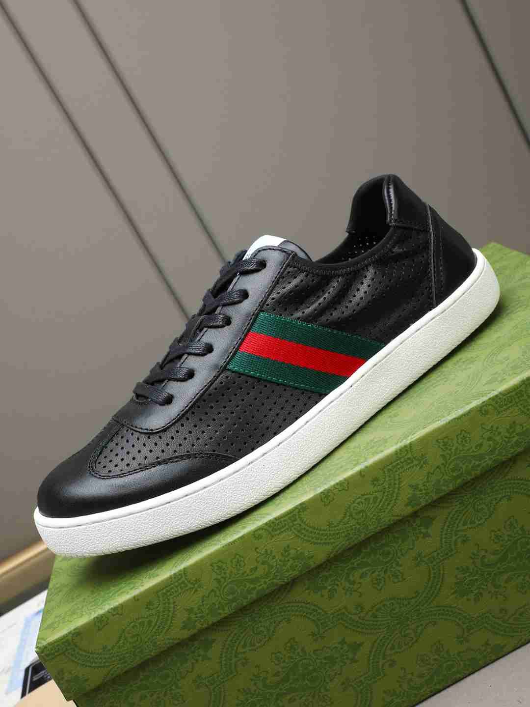 Gucci Leather Court Sneakers Colorway 2 1308230-2