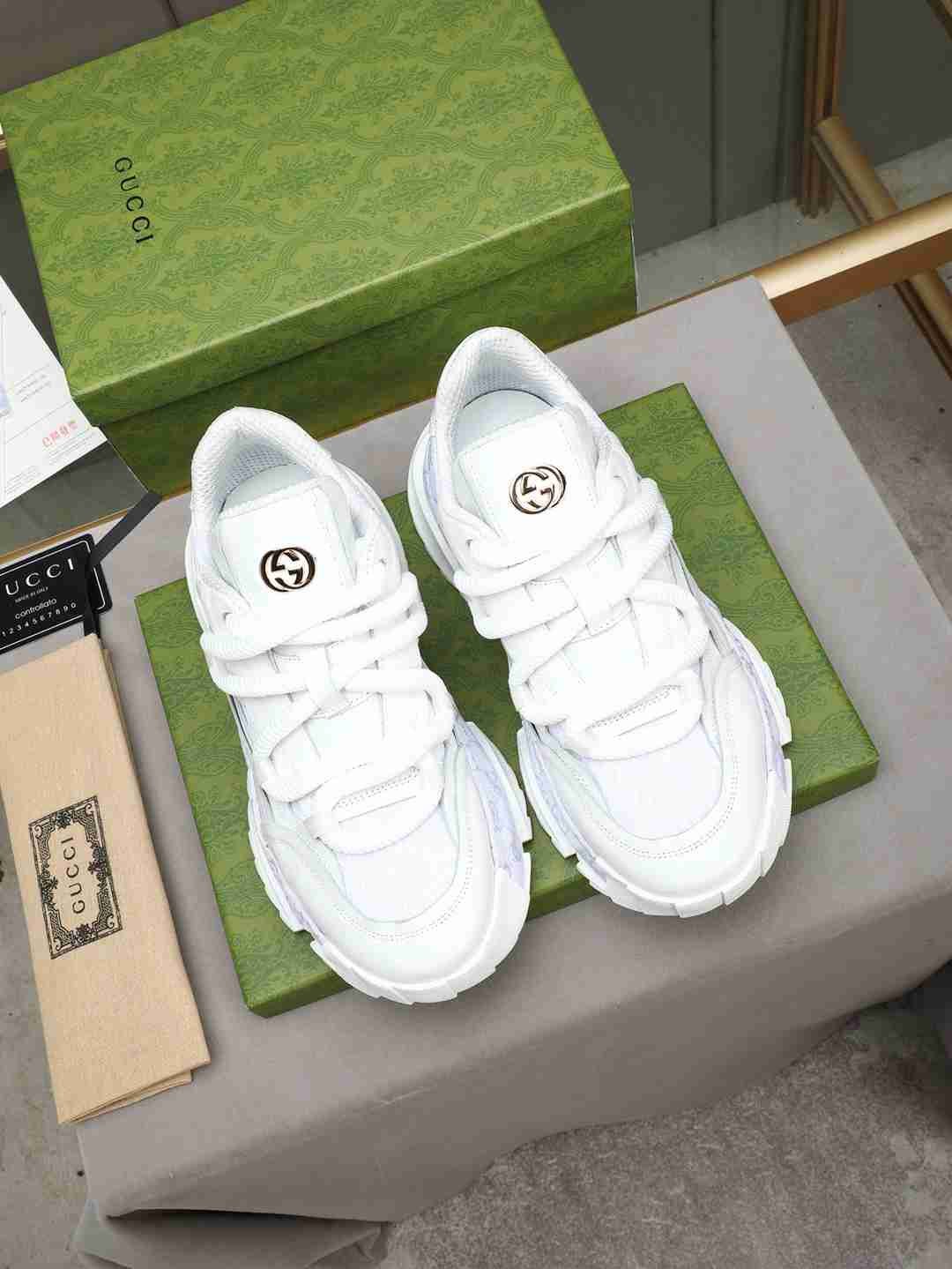 Gucci Leather Sneakers 1308320