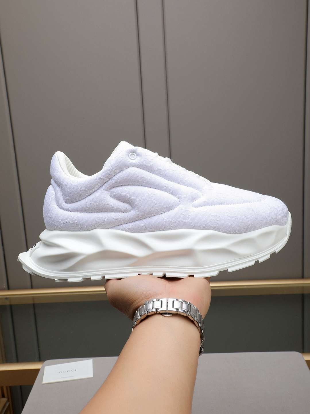 Gucci Canvas Sneakers 1308290