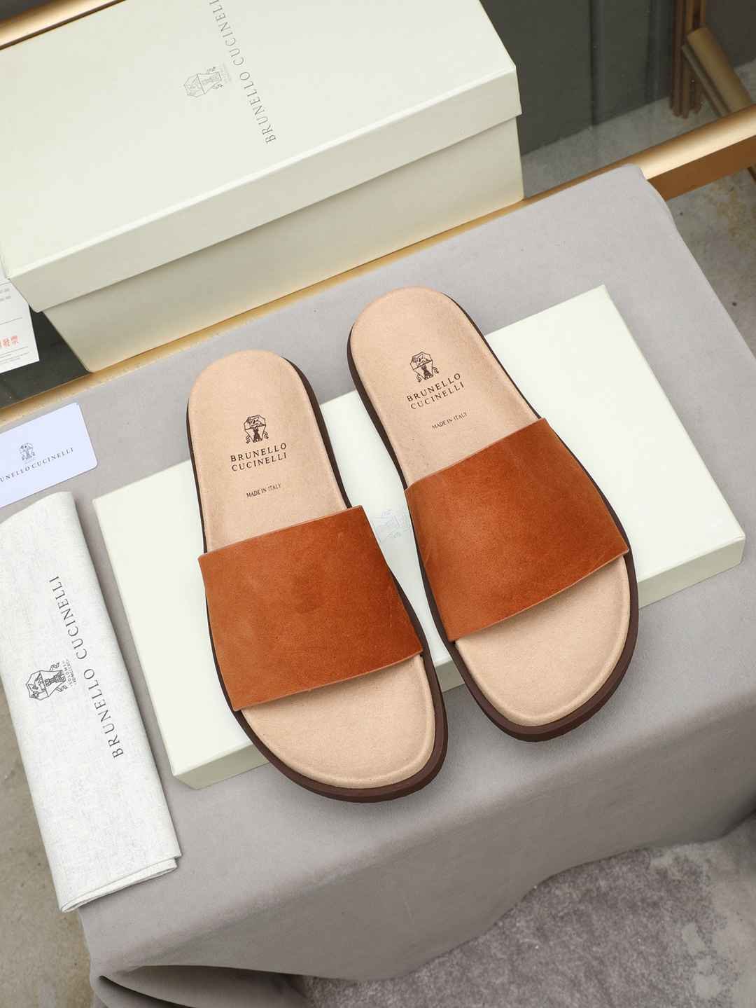 Brunello Cucinelli Men’s Brunello Cucinelli Slides Colorway 27 1308180-27
