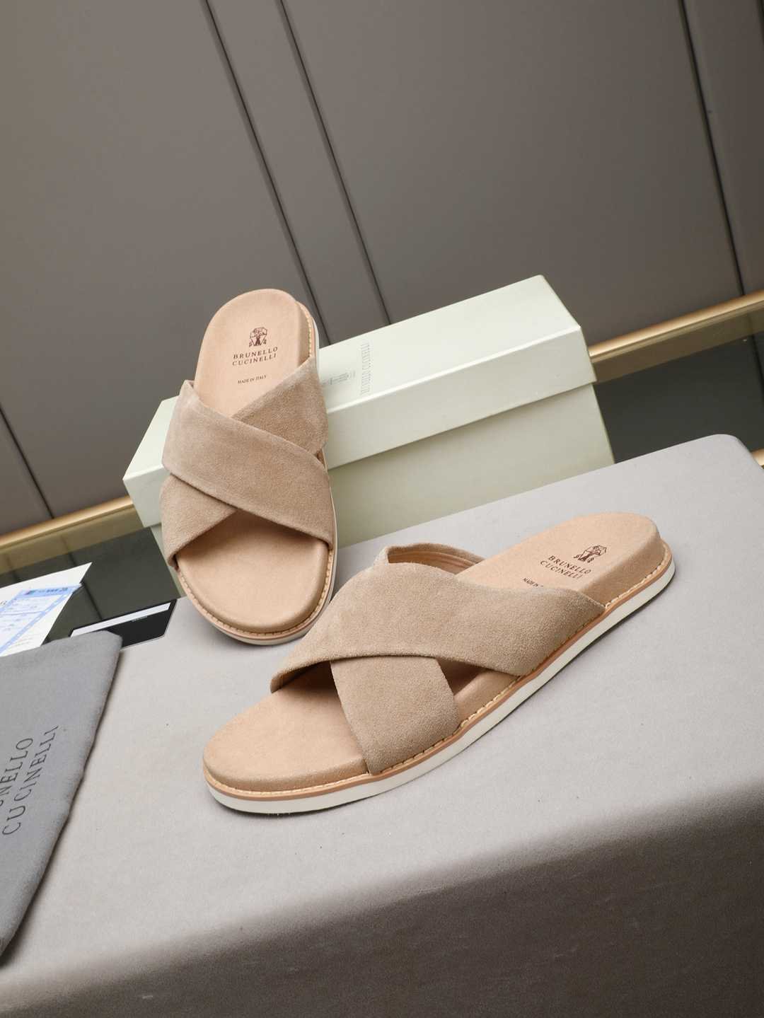 Brunello Cucinelli Men’s Brunello Cucinelli Slides Colorway 14 1308180-14