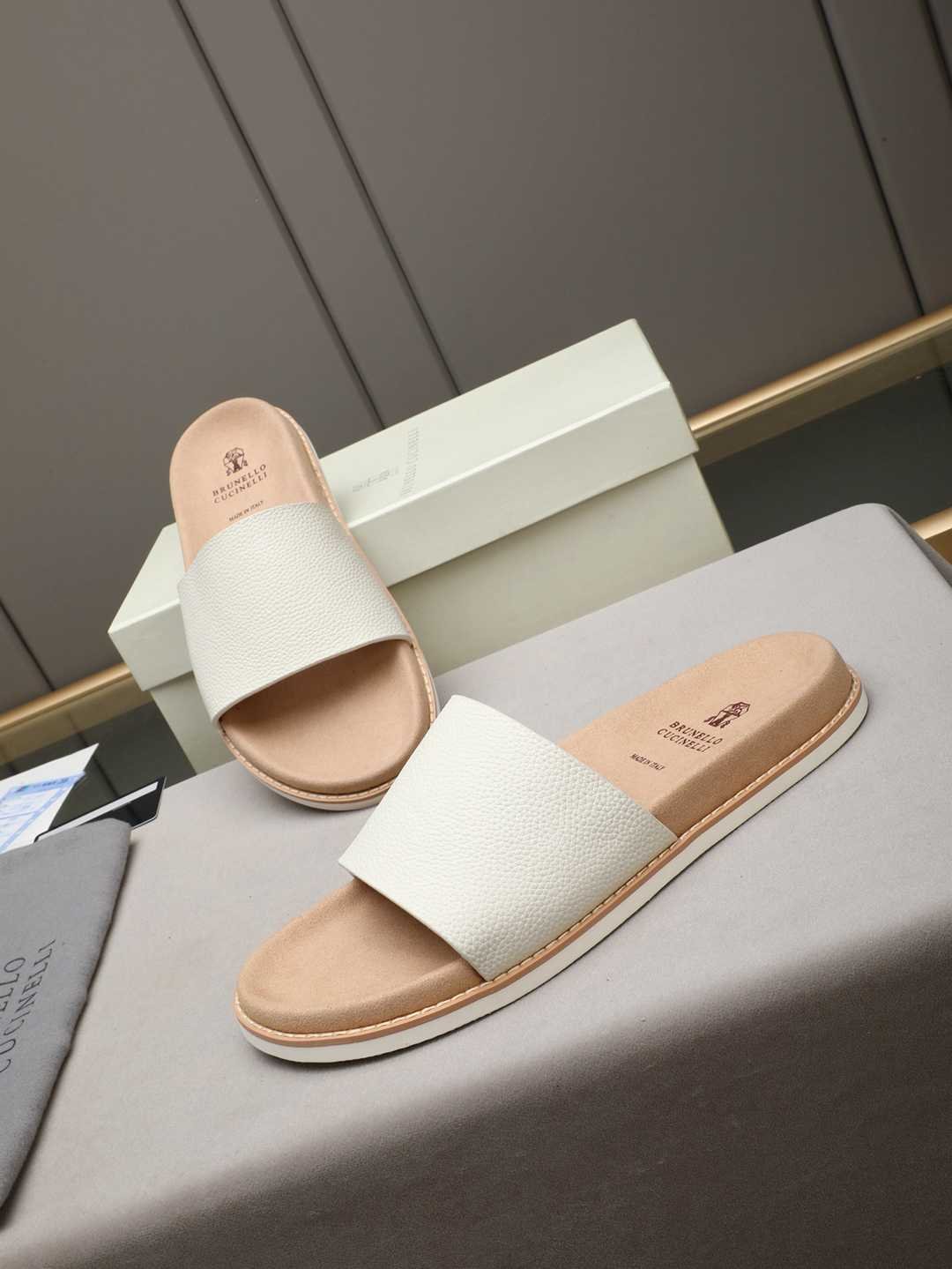 Brunello Cucinelli Men’s Brunello Cucinelli Slides Colorway 10 1308180-10