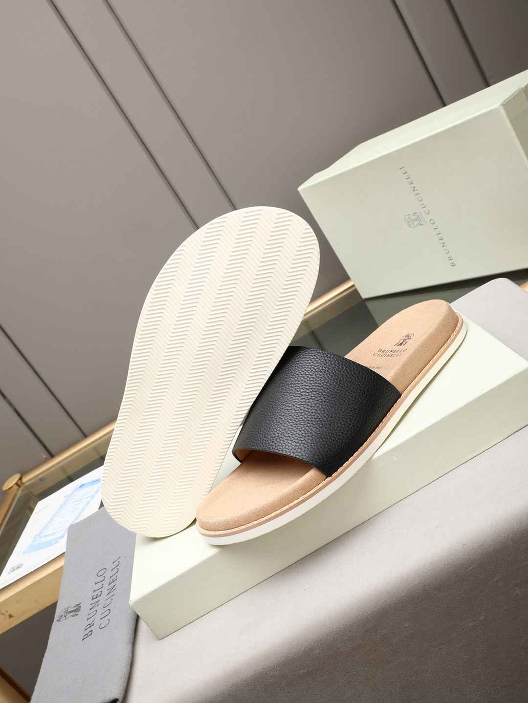 Brunello Cucinelli Men’s Brunello Cucinelli Slides Colorway 8 1308180-8