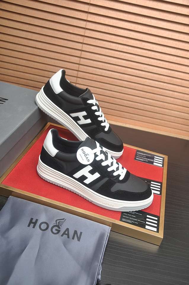 Hogan Men’s Leather Casual Sneakers 1133360