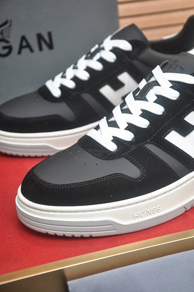 Hogan Men’s Leather Casual Sneakers 1133360