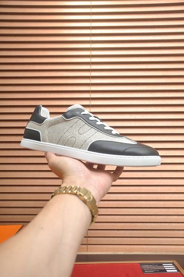 Hermes Leather Sneakers 1133340