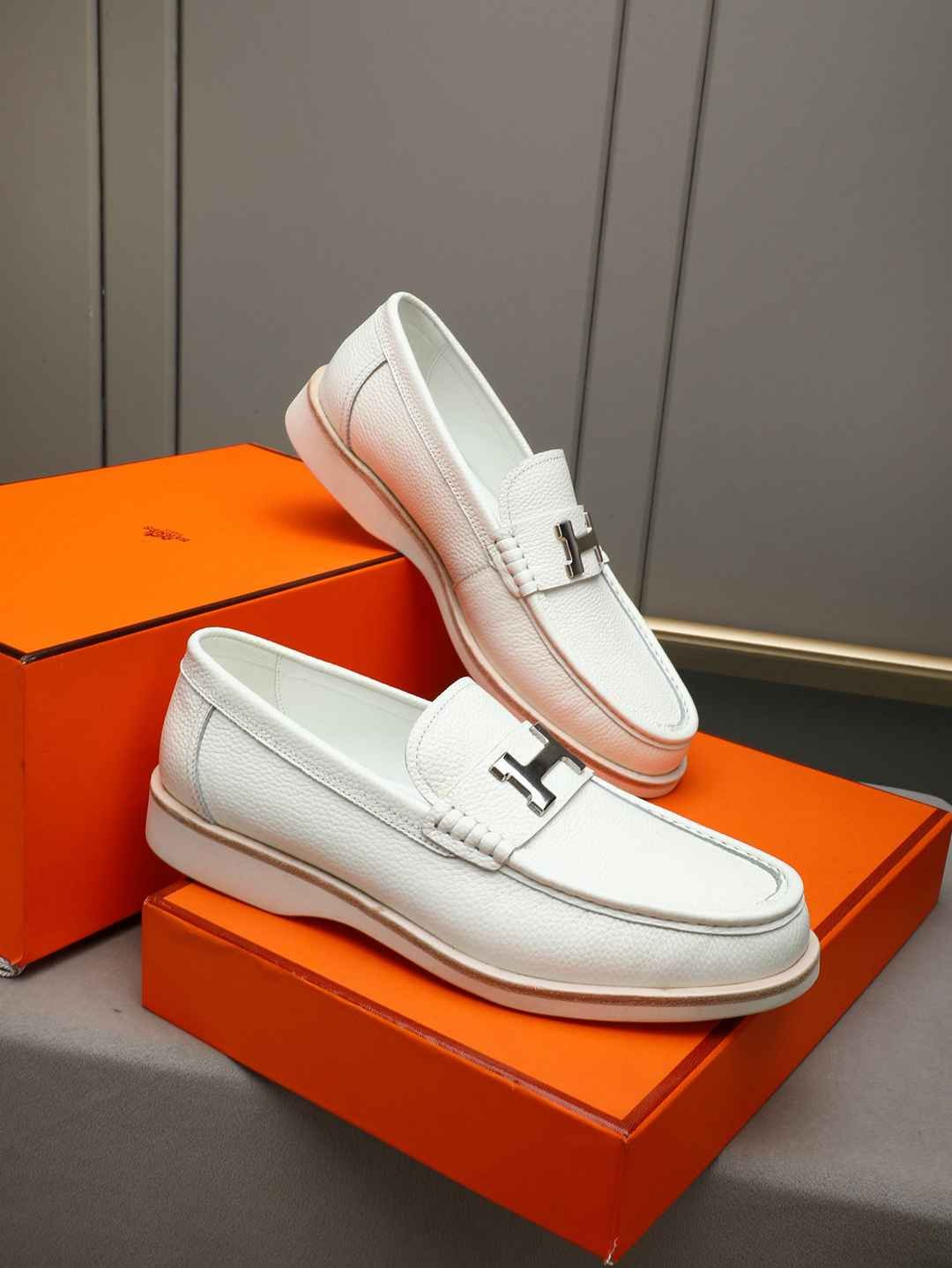 Hermes Men’s Leather Loafers 1308310