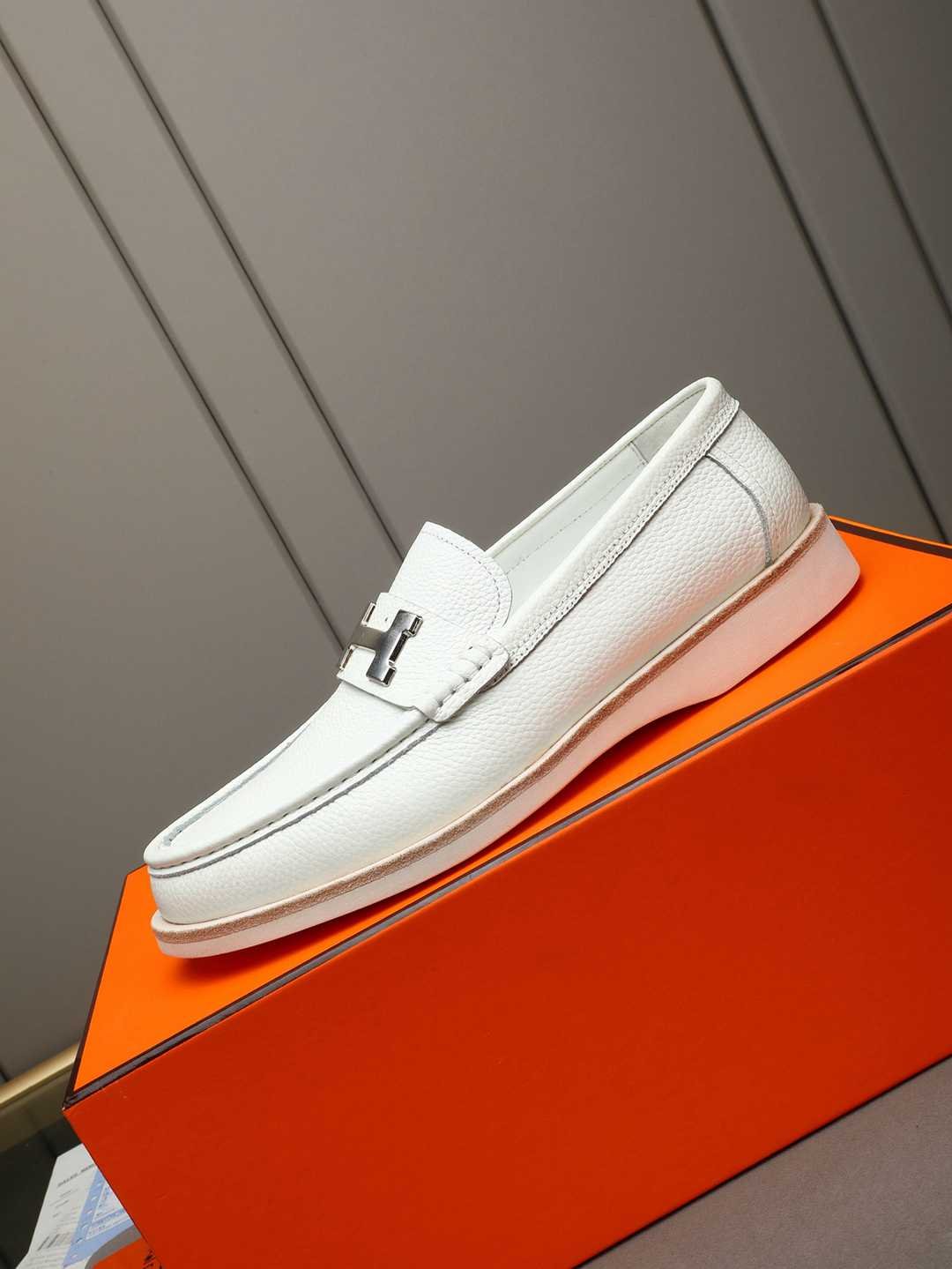 Hermes Men’s Leather Loafers 1308310