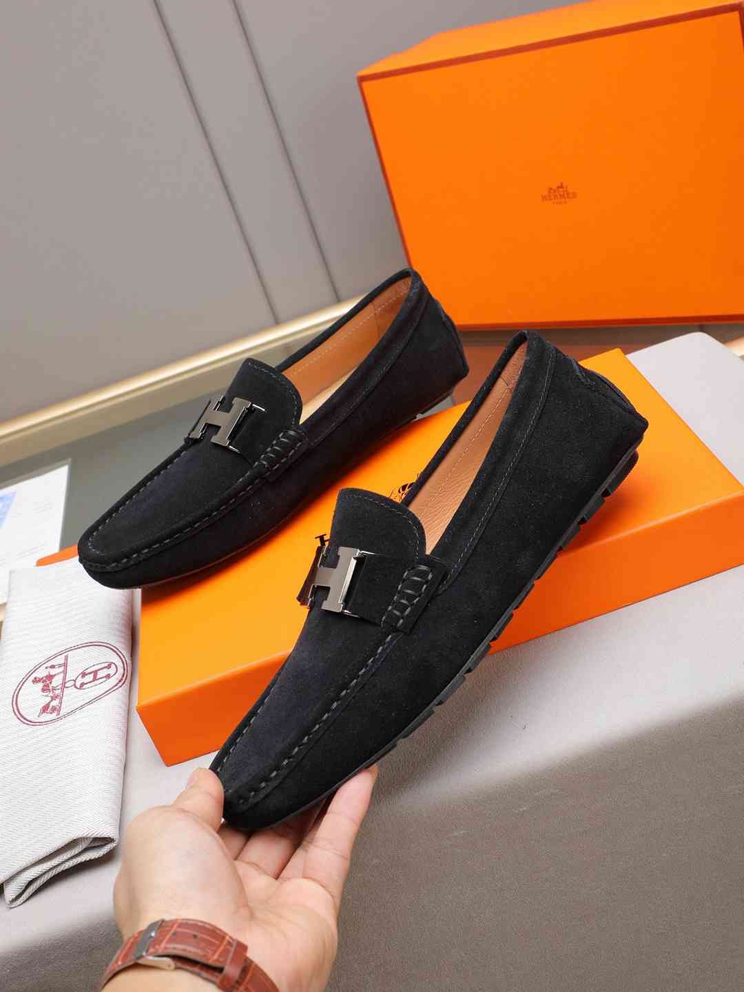 Hermes Men’s Leather Sneakers 1308220