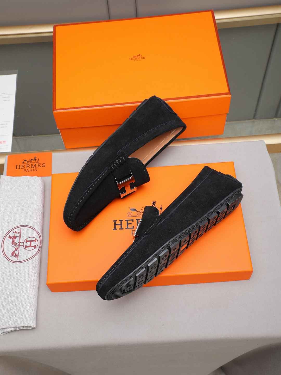 Hermes Men’s Leather Sneakers 1308220