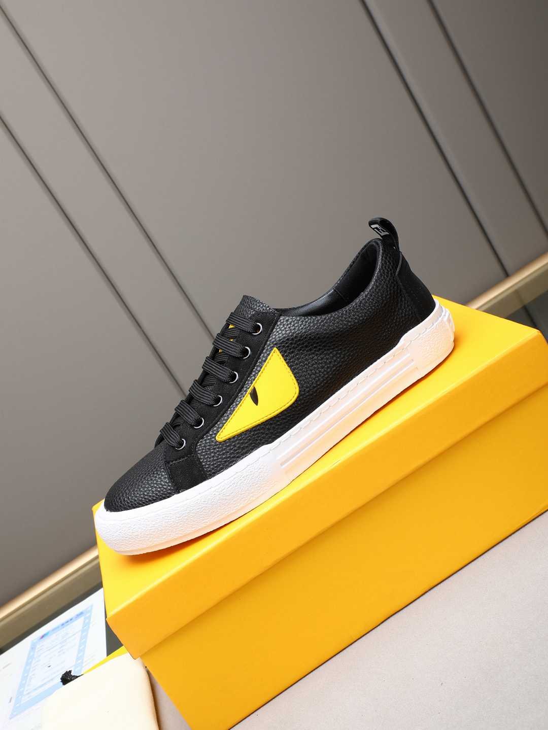 Fendi Men’s FD Sneakers Colorway 2 1308210-2