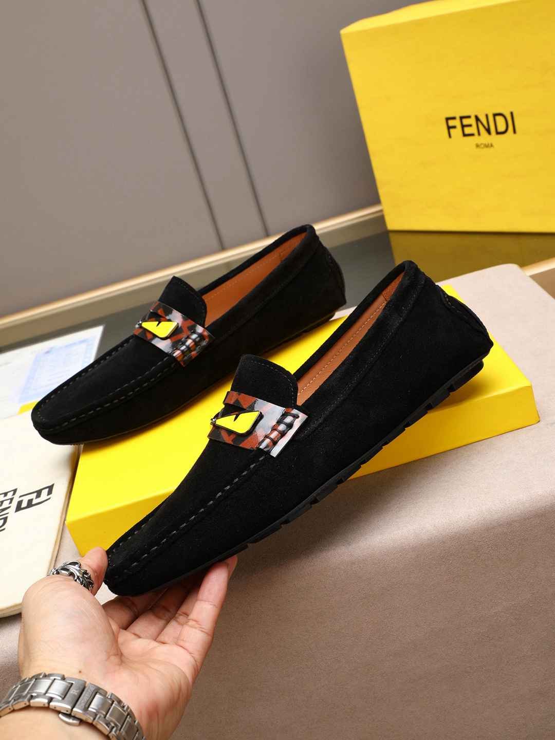 Fendi Men’s Leather Dress Shoes White Colorway 6 1308220-6
