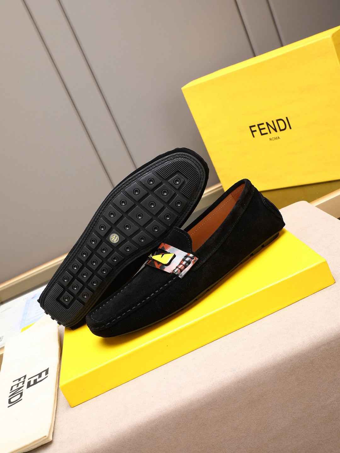Fendi Men’s Leather Dress Shoes White Colorway 6 1308220-6
