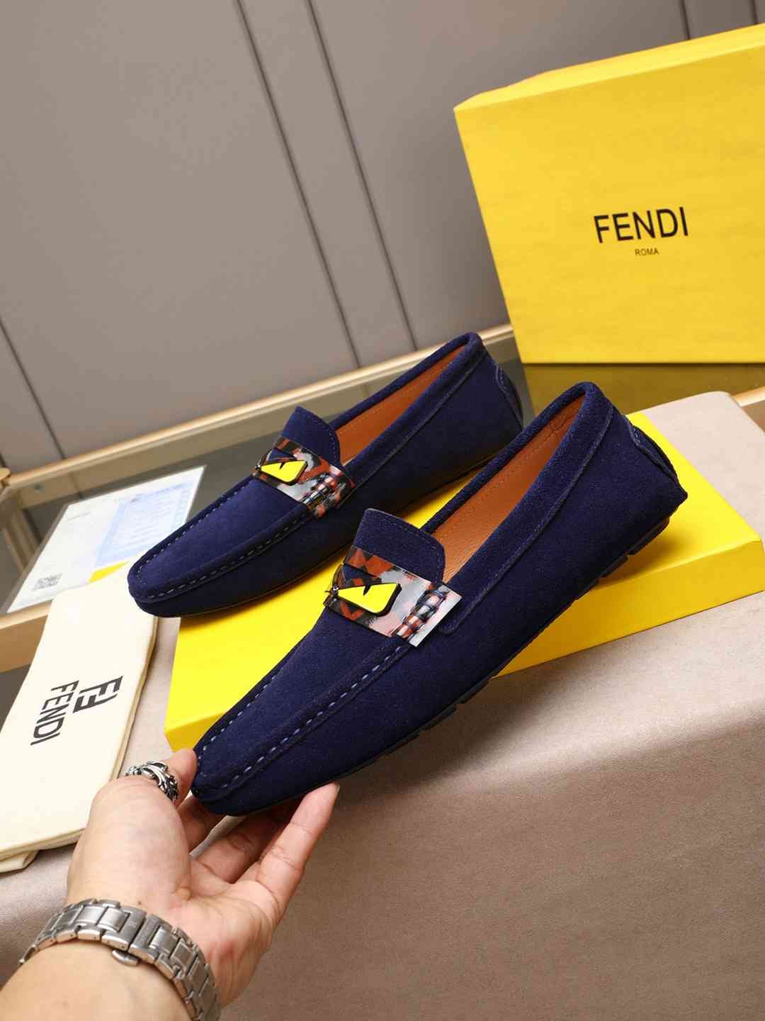 Fendi Men’s Leather Dress Shoes White Colorway 5 1308220-5