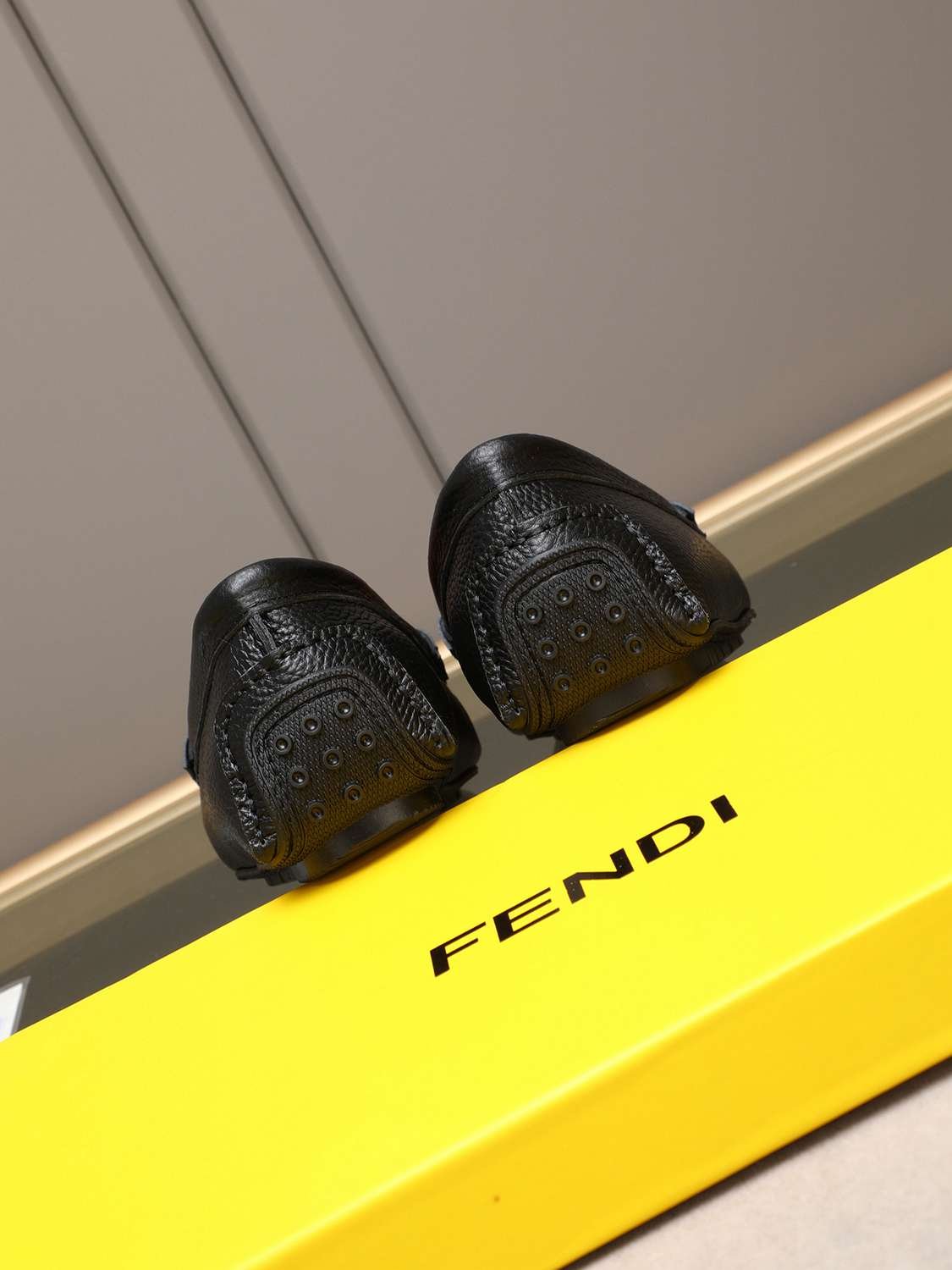 Fendi Men’s Leather Dress Shoes White Colorway 4 1308220-4