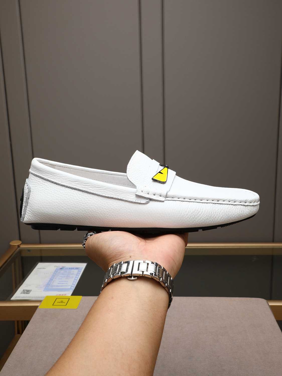 Fendi Men's Leather Dress Shoes White Colorway 3 1308220-3