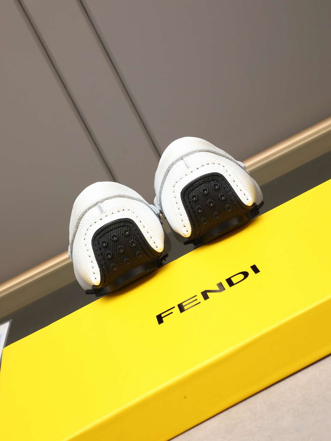 Fendi Men’s Leather Dress Shoes White Colorway 3 1308220-3