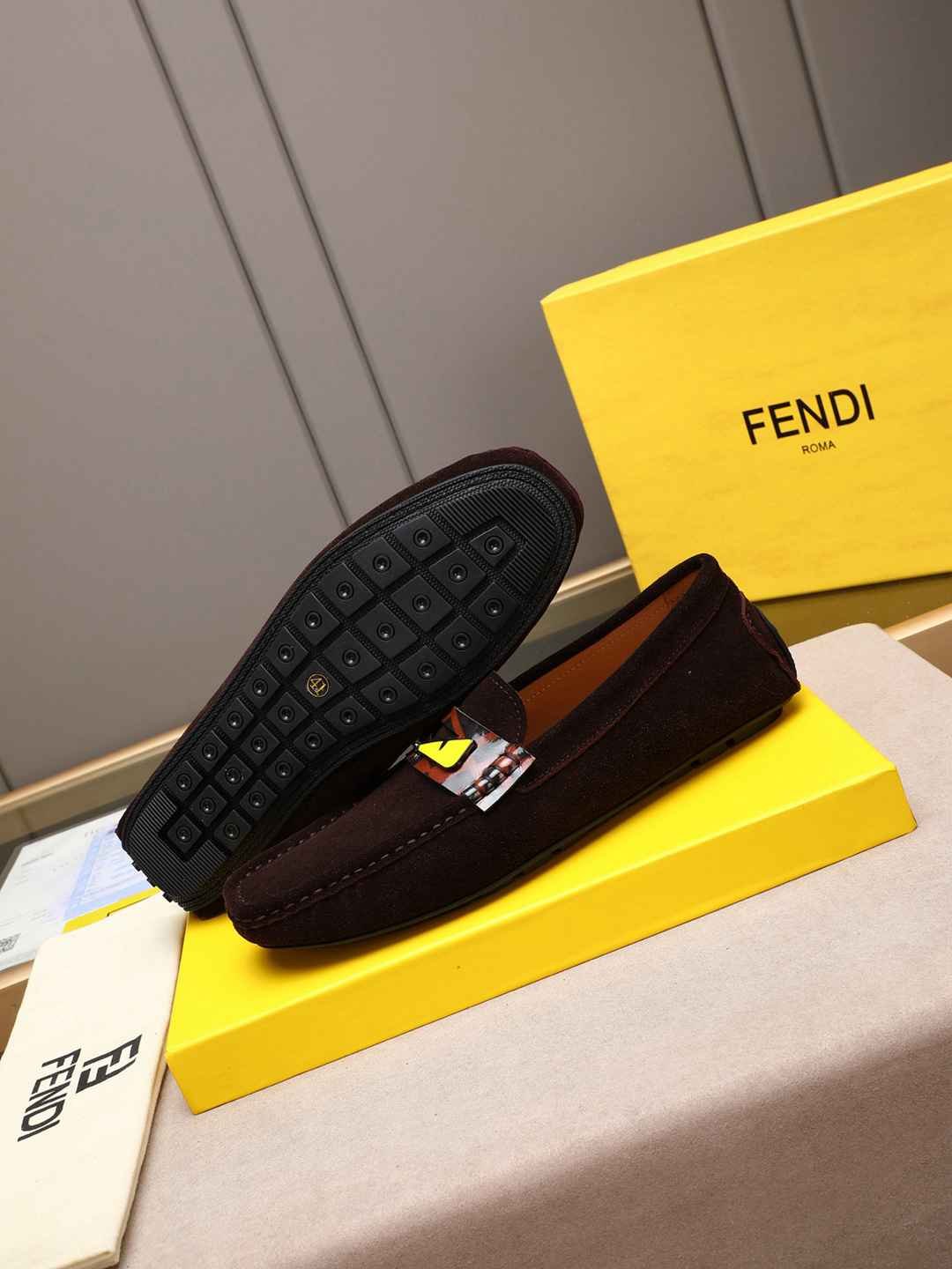 Fendi Men’s Leather Dress Shoes White Colorway 1 1308220-1