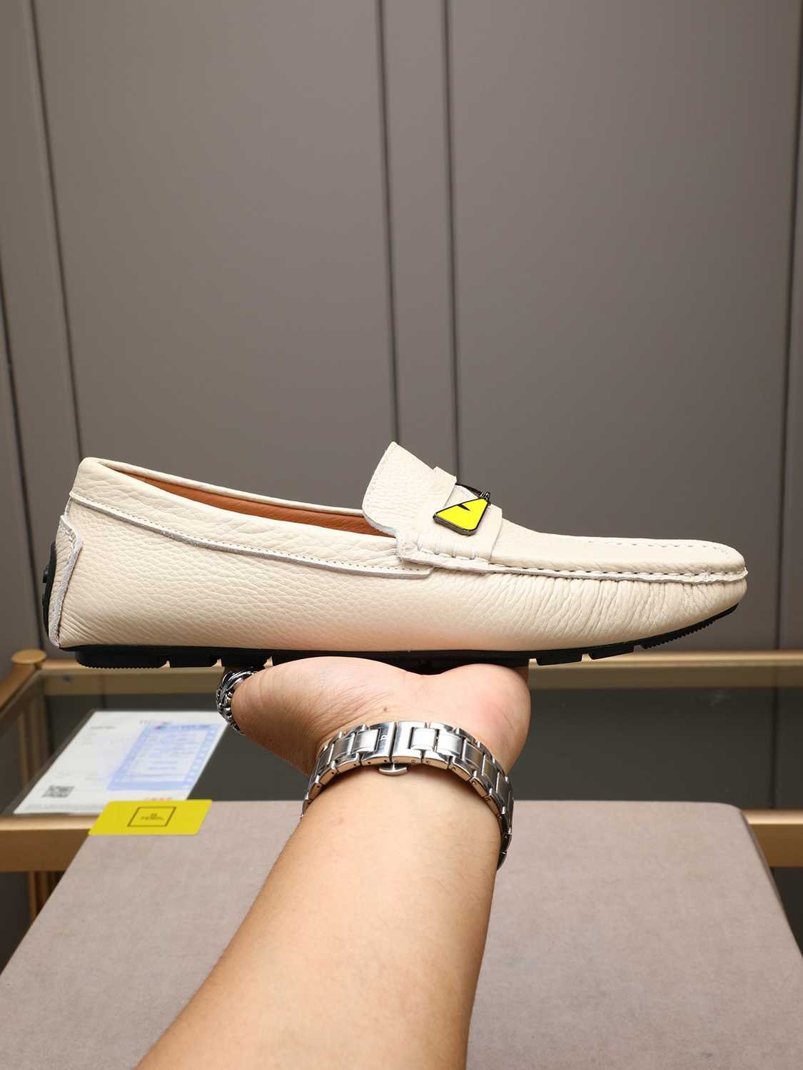 Fendi Men's Leather Dress Shoes White 1308220