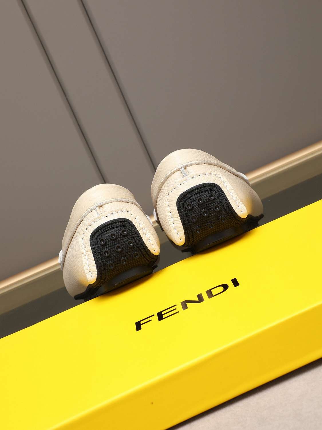 Fendi Men’s Leather Dress Shoes White 1308220
