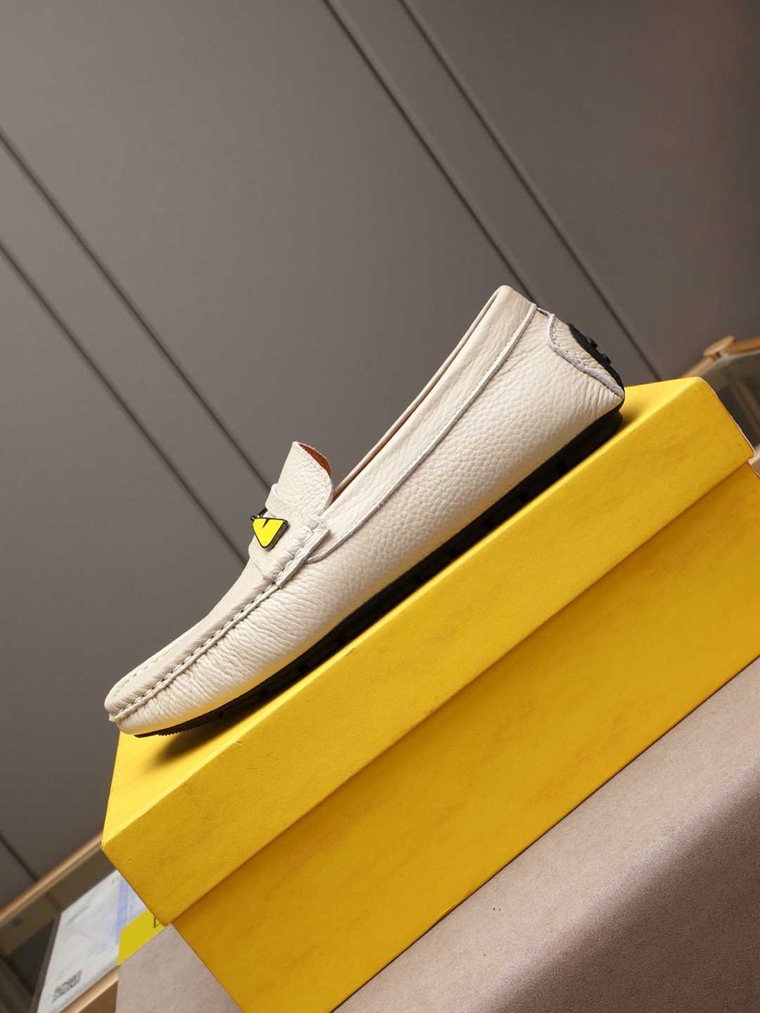 Fendi Men’s Leather Dress Shoes White 1308220