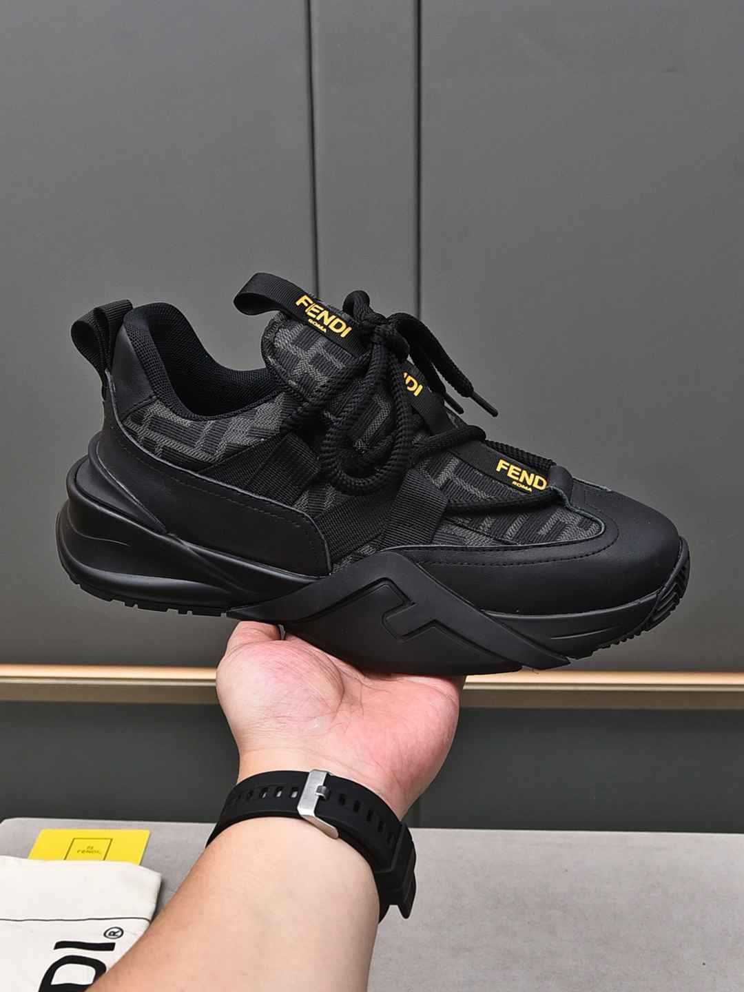 Fendi FD Fend Sneakers 1308270