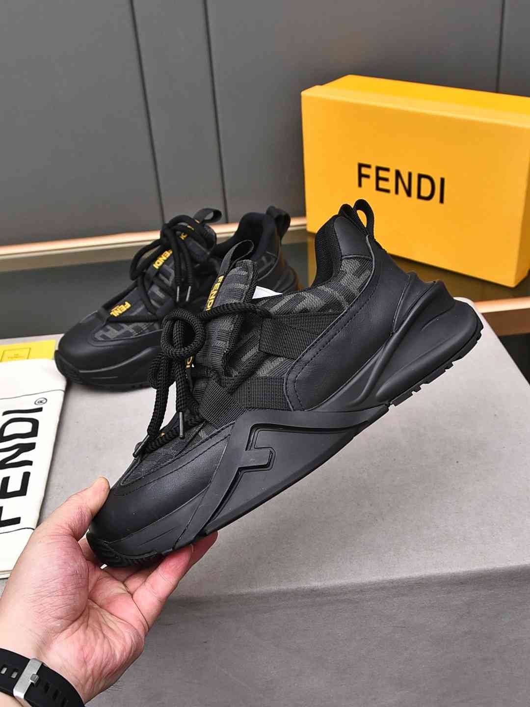 Fendi FD Fend Sneakers 1308270