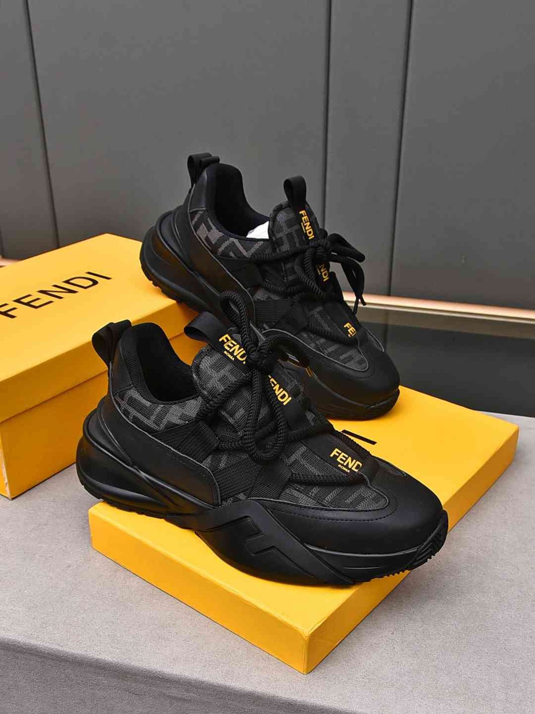 Fendi FD Fend Sneakers 1308270