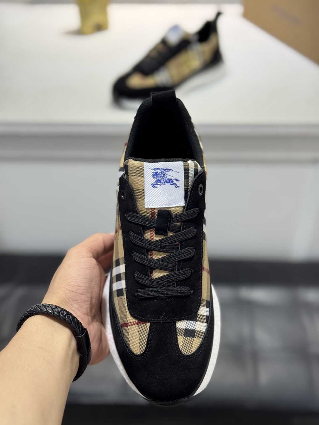 Burberry Men’s Vintage MC Low-Top Sneakers 1720240