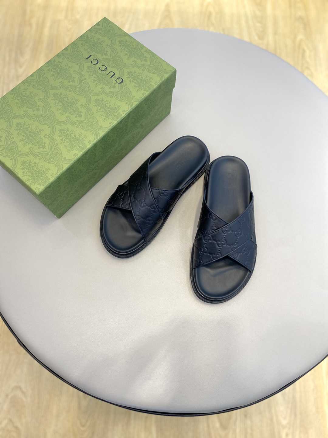 Gucci Men’s Canvas Slides Colorway 26 1628190-26