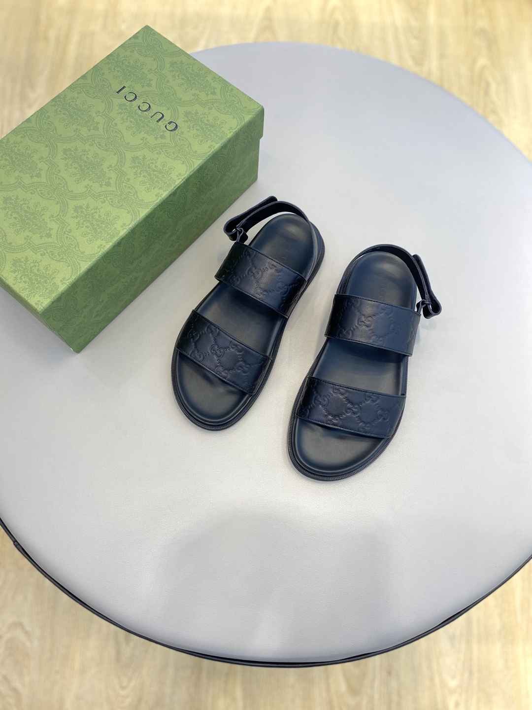 Gucci Men's Canvas Slides Colorway 25 1628190-25