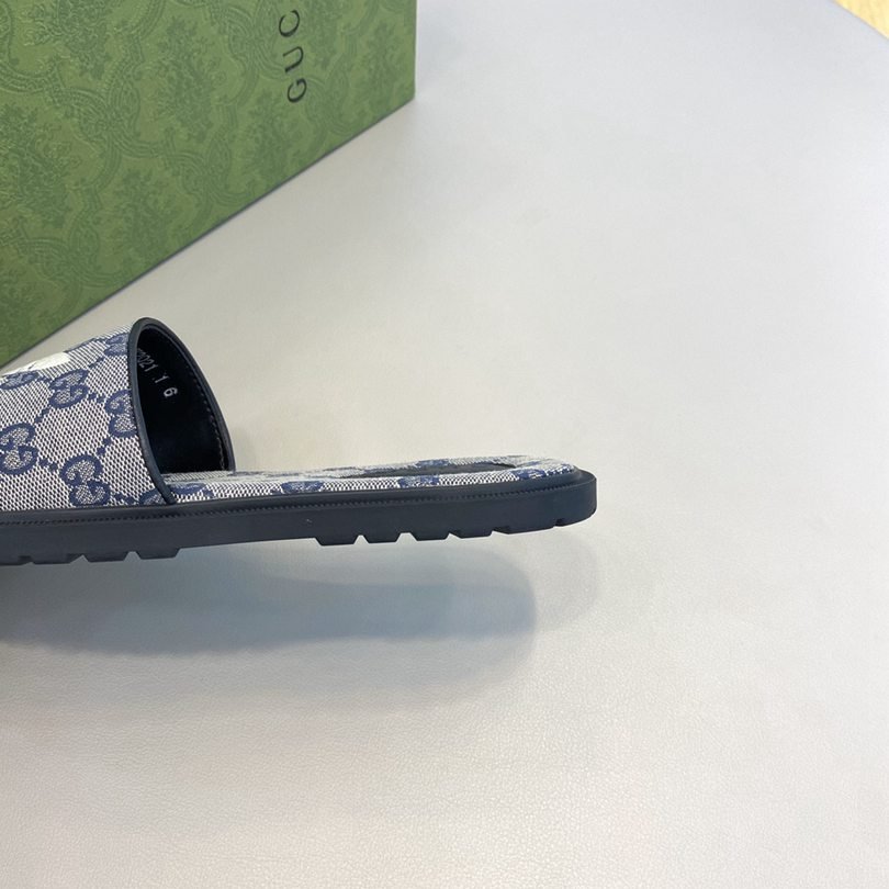 Gucci Men’s Canvas Slides Colorway 21 1628190-21